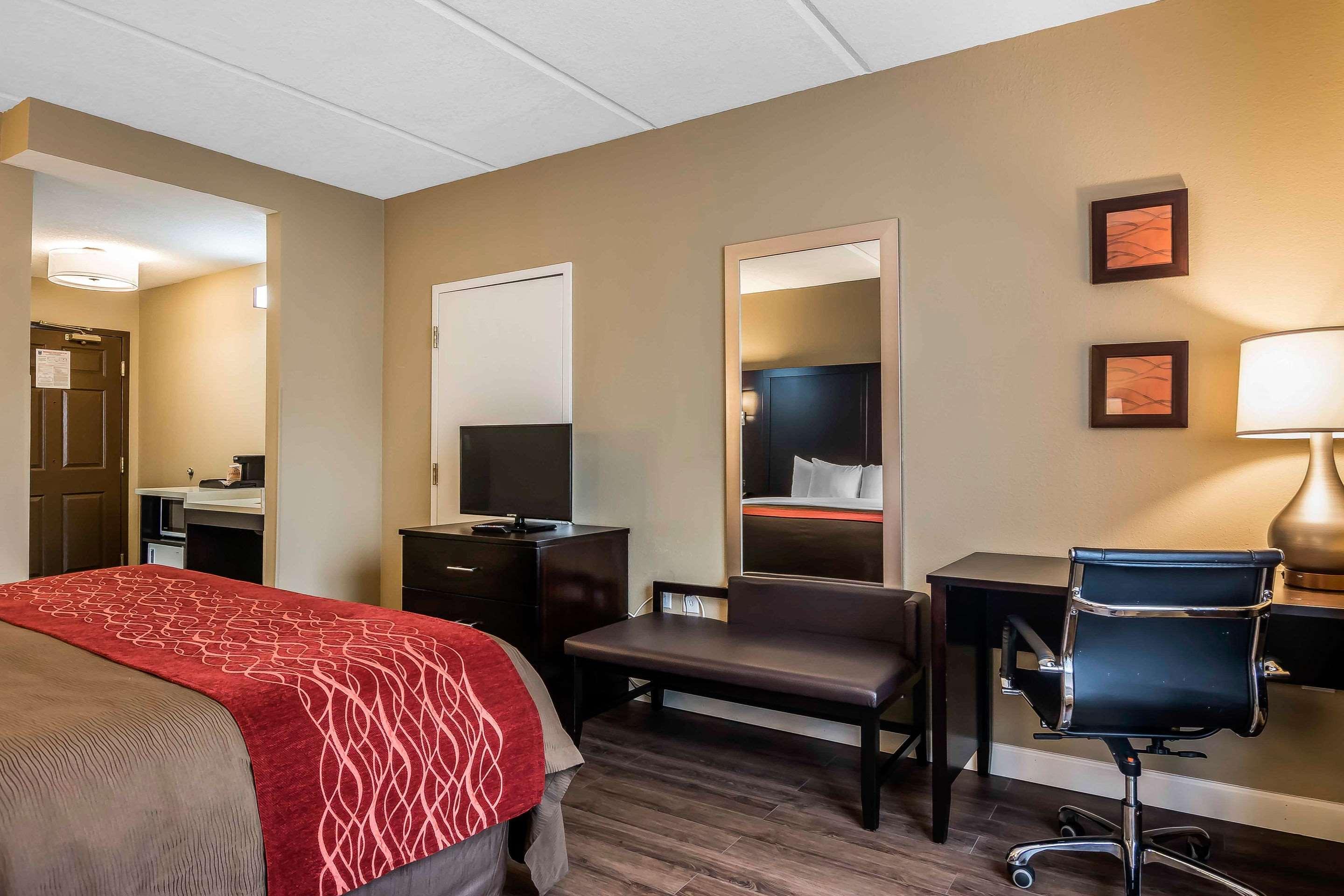 Comfort Inn & Suites Near Six Flags Lithia Springs Luaran gambar