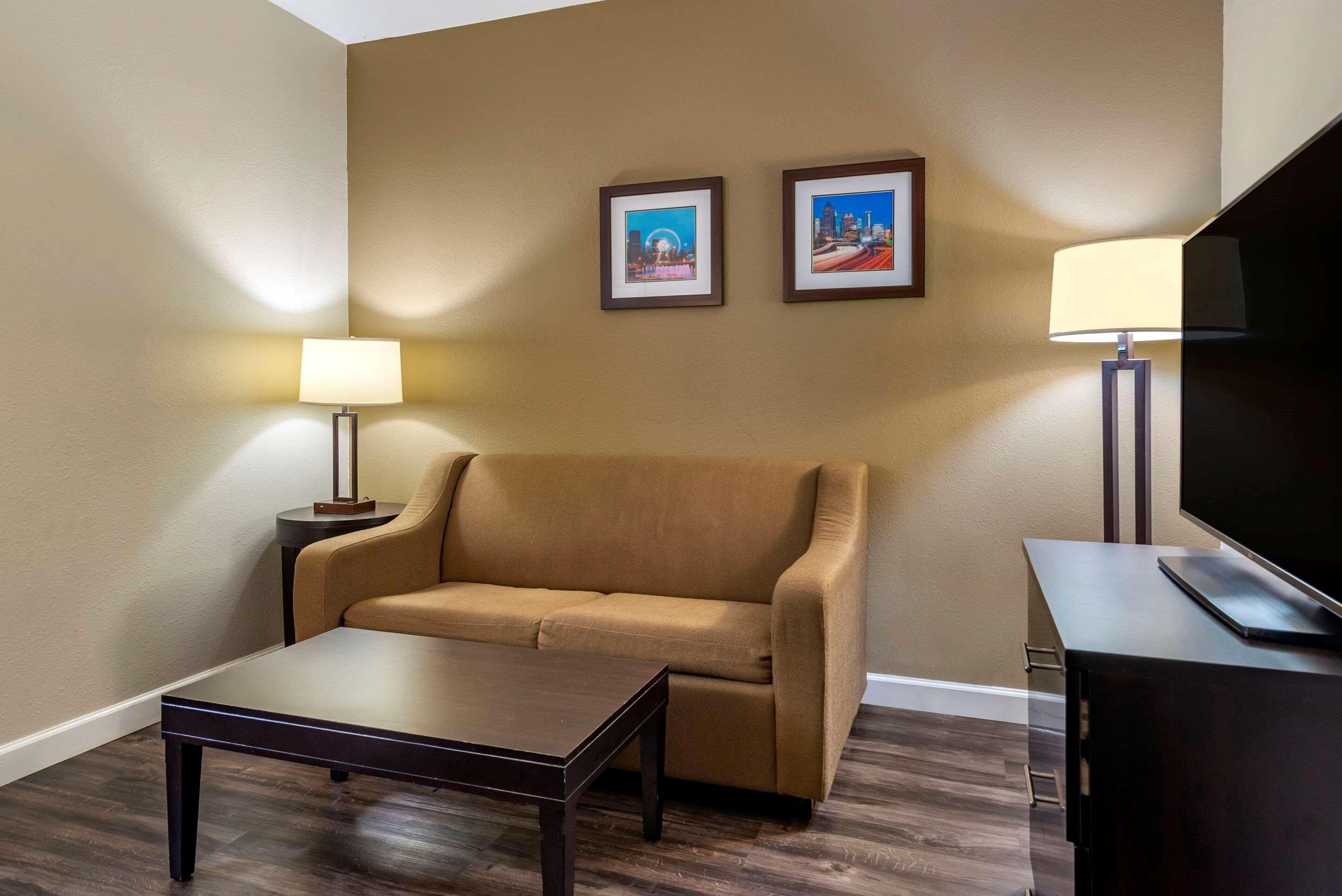 Comfort Inn & Suites Near Six Flags Lithia Springs Luaran gambar