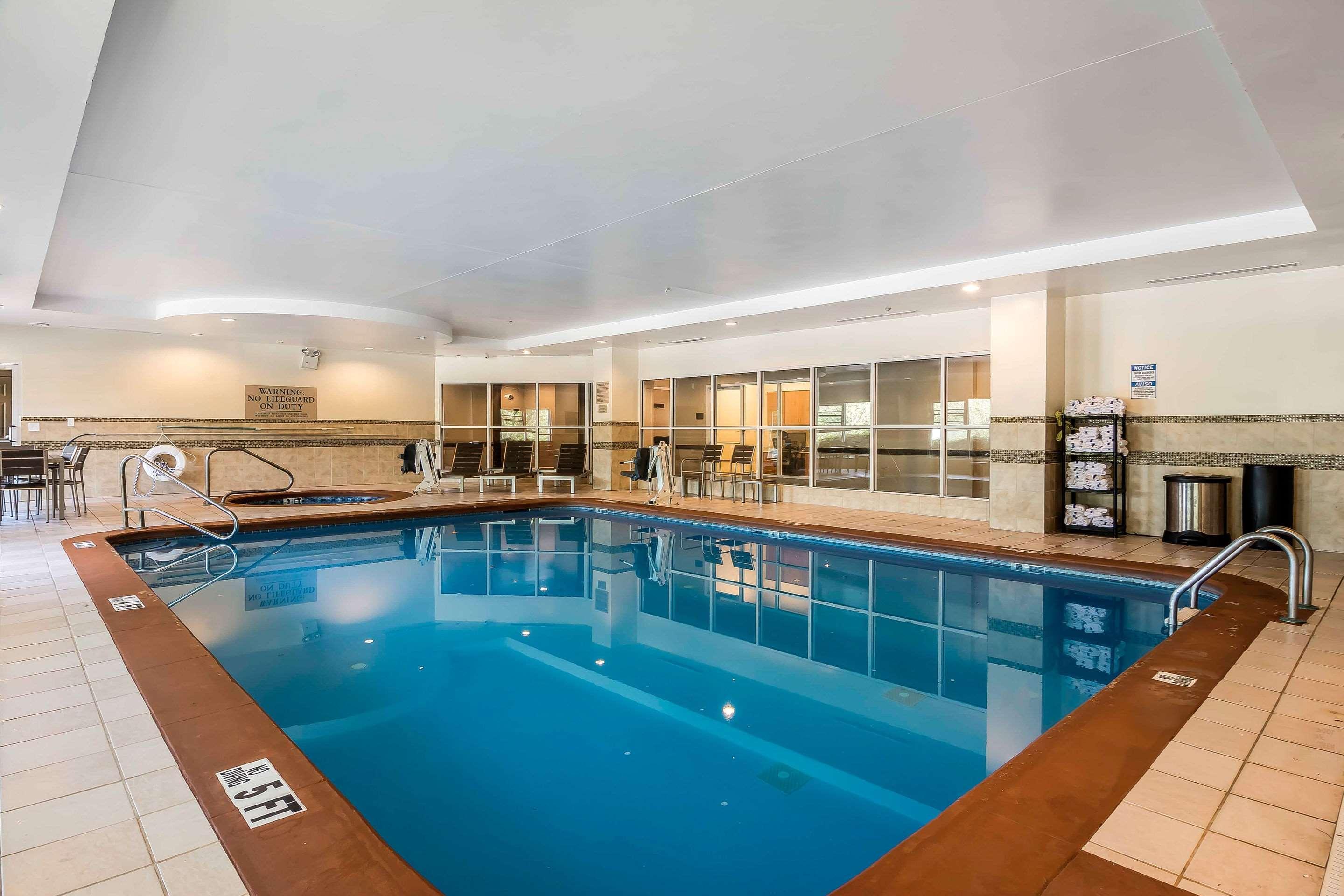 Comfort Inn & Suites Near Six Flags Lithia Springs Luaran gambar
