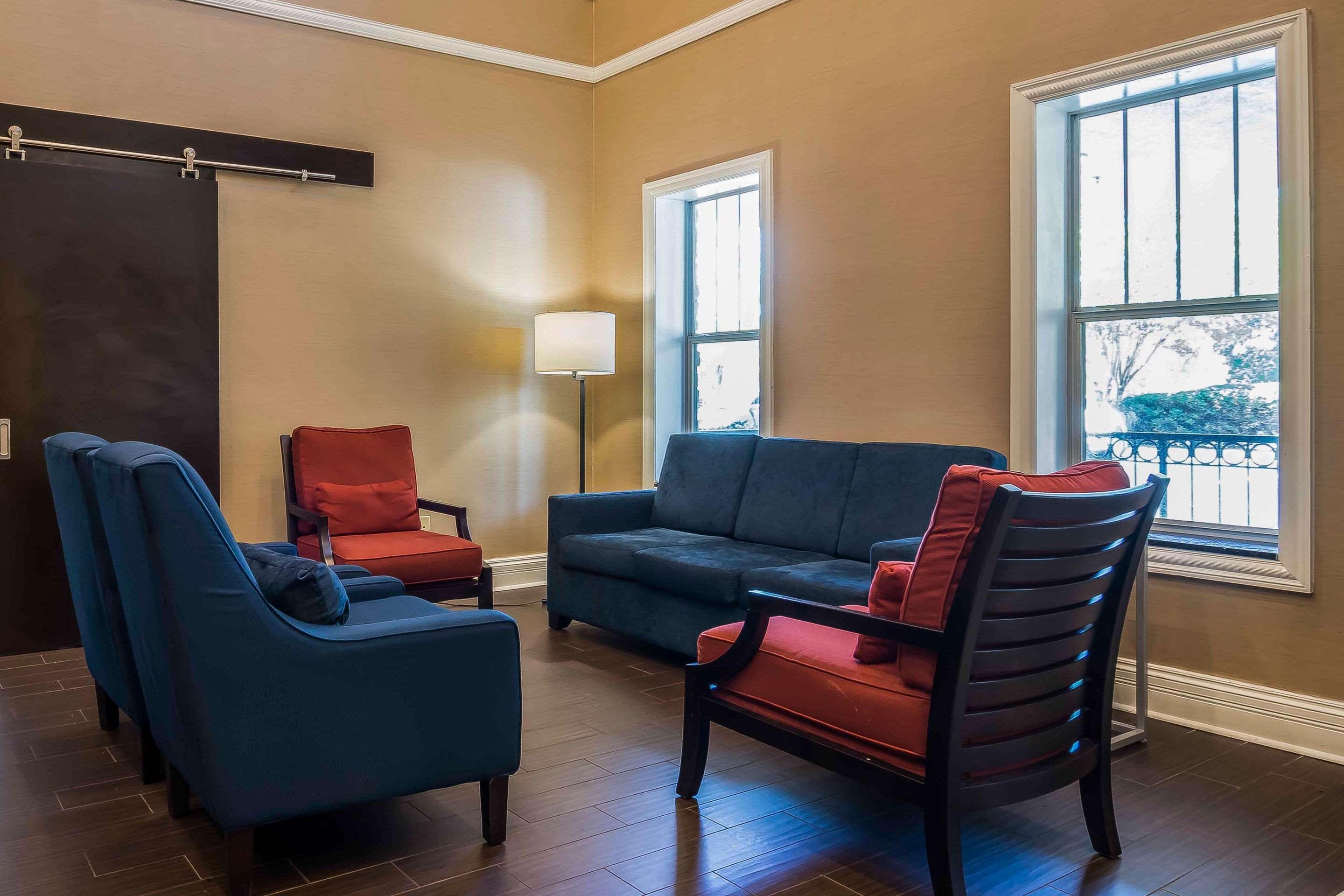Comfort Inn & Suites Near Six Flags Lithia Springs Luaran gambar