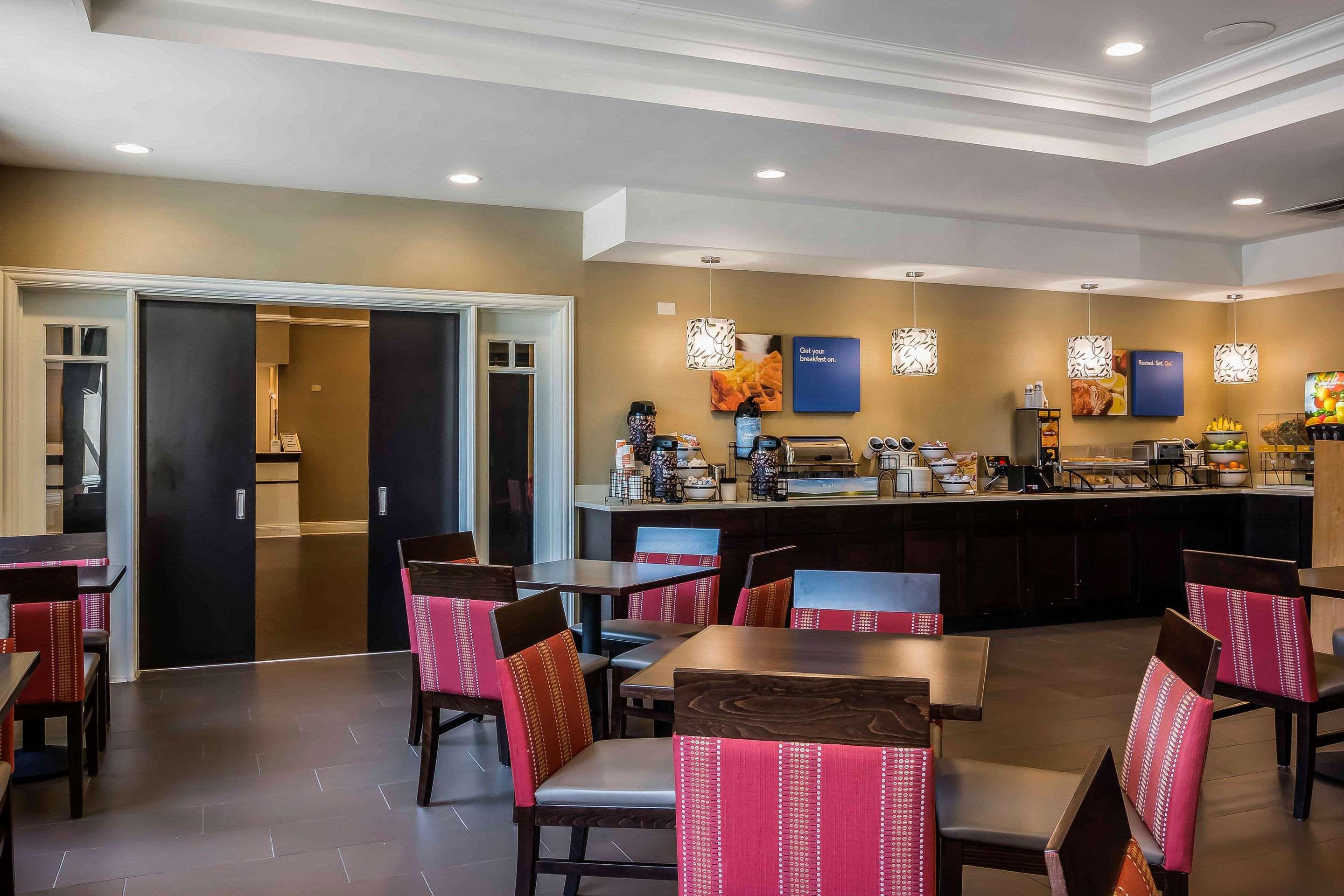 Comfort Inn & Suites Near Six Flags Lithia Springs Luaran gambar