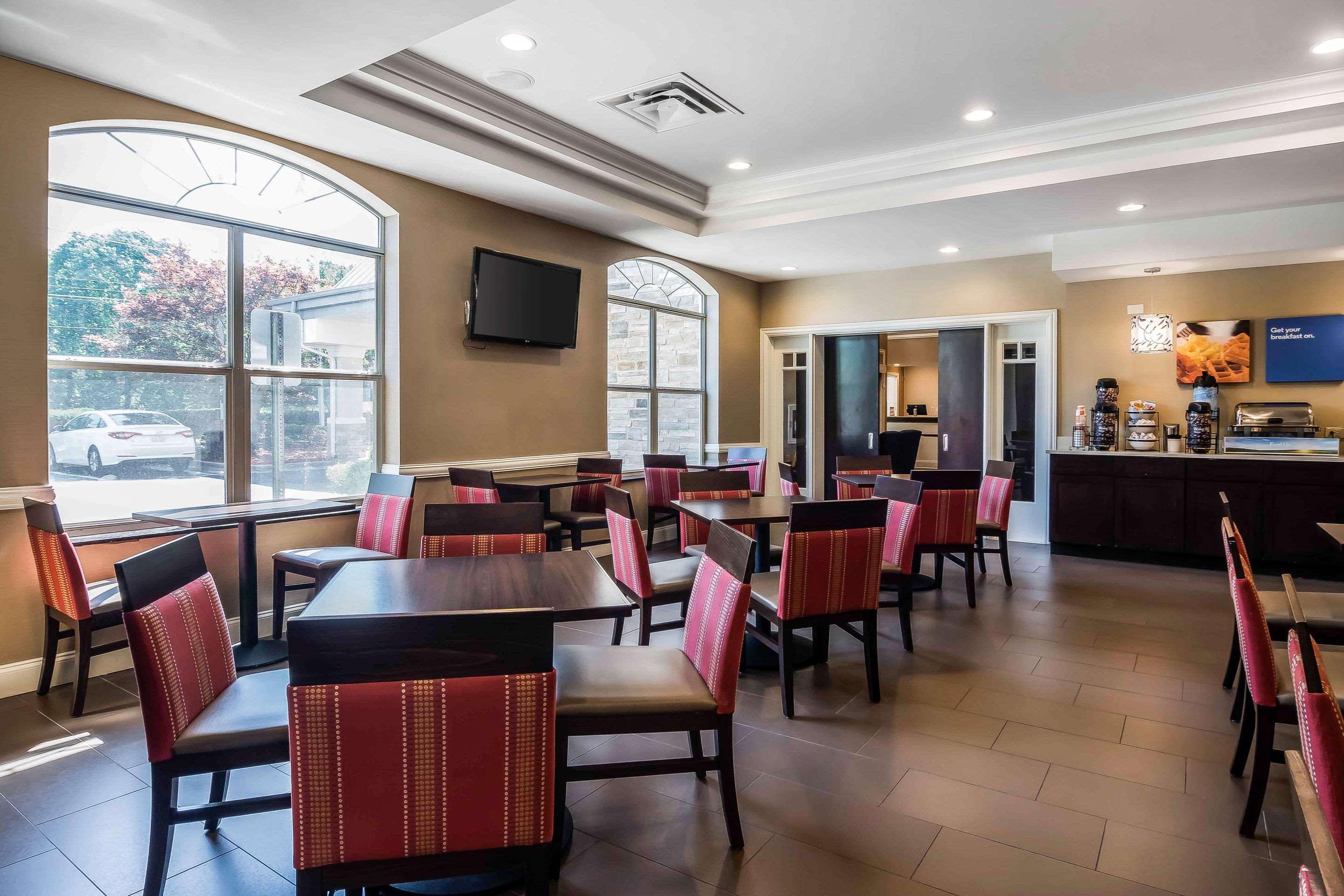 Comfort Inn & Suites Near Six Flags Lithia Springs Luaran gambar