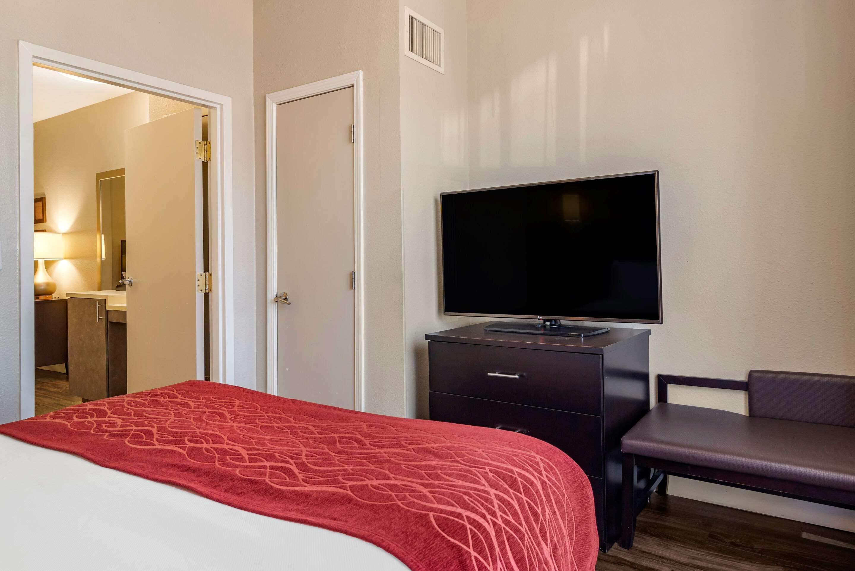 Comfort Inn & Suites Near Six Flags Lithia Springs Luaran gambar