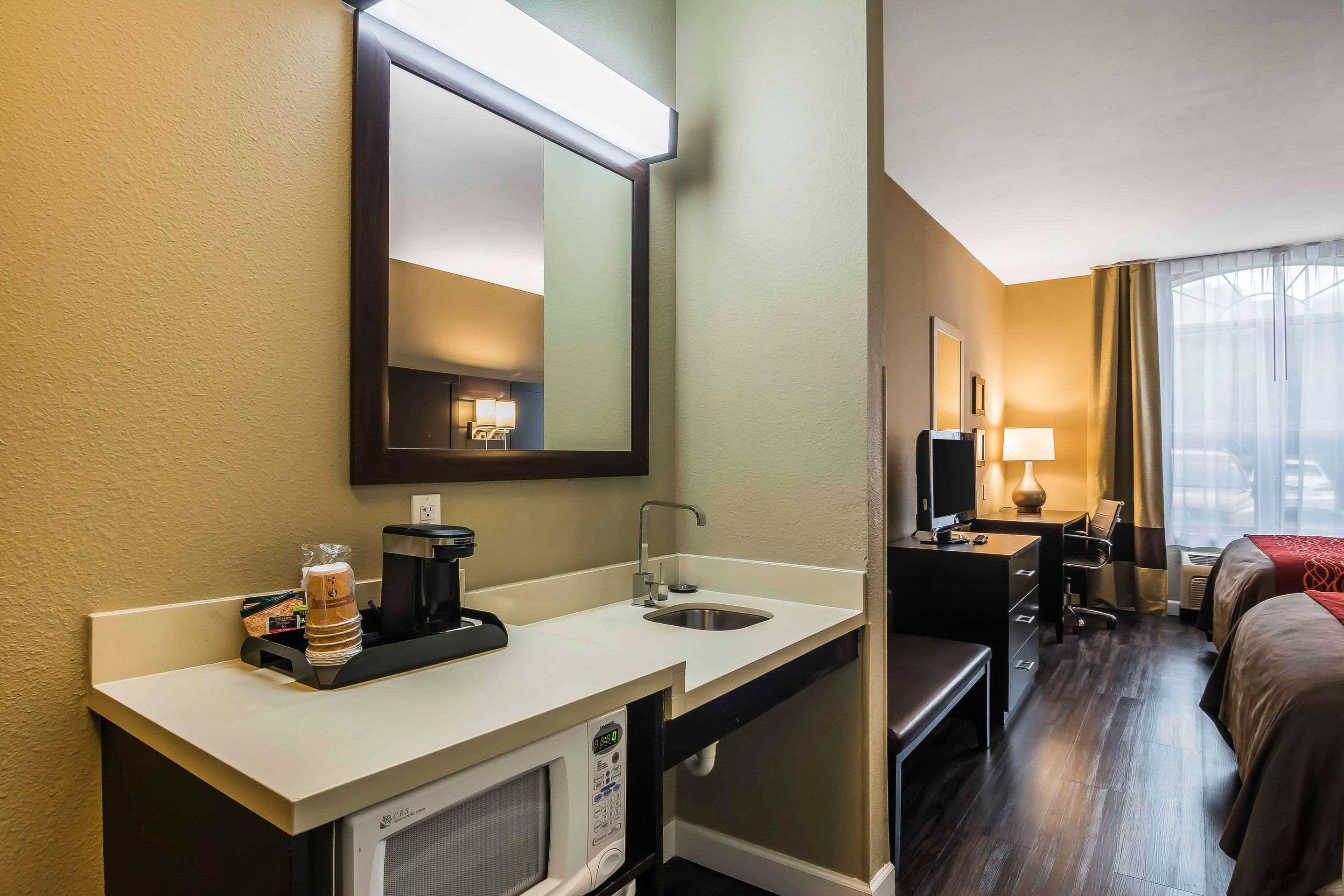 Comfort Inn & Suites Near Six Flags Lithia Springs Luaran gambar