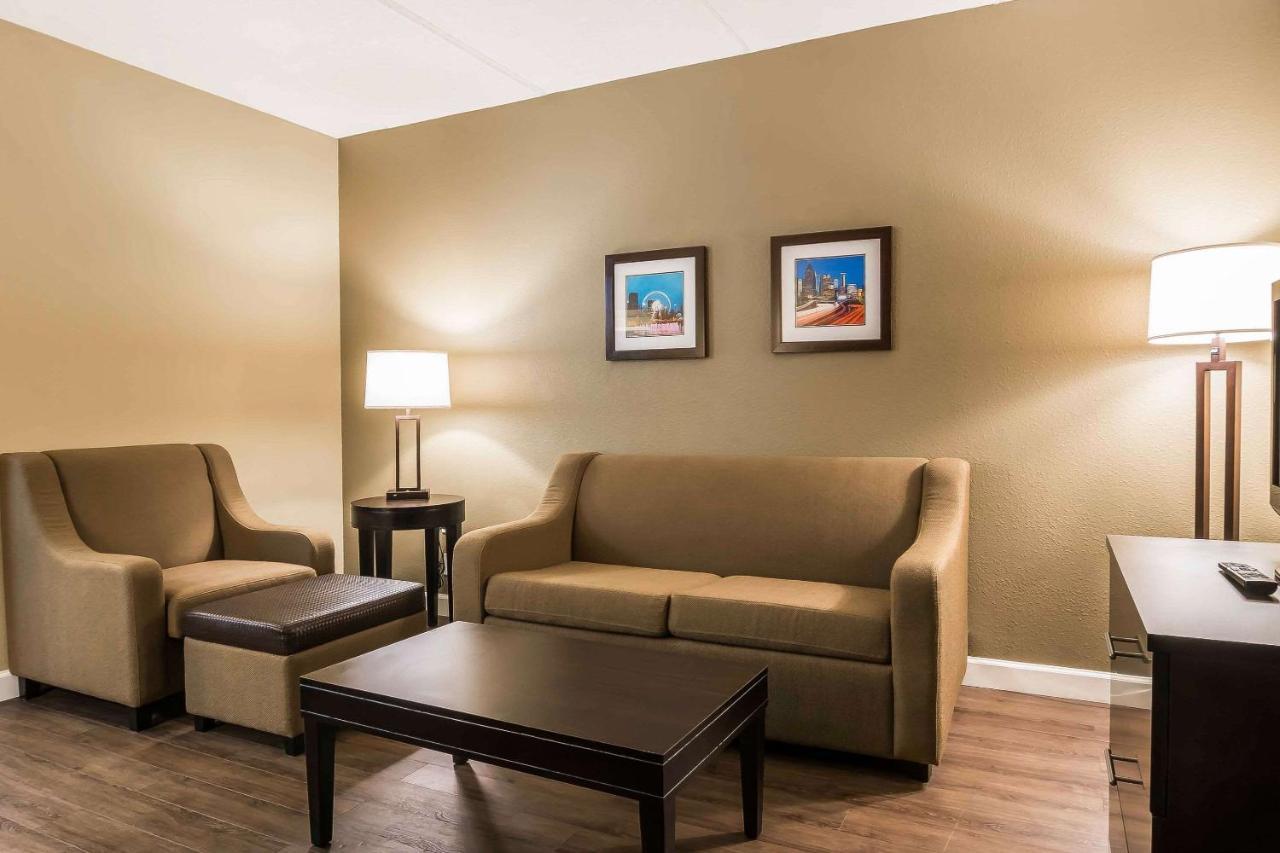 Comfort Inn & Suites Near Six Flags Lithia Springs Luaran gambar